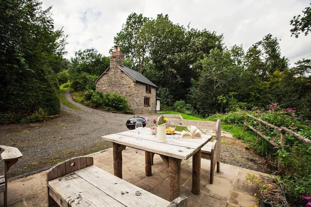 Cabalva Mill Cottage - Very Private And With Views Over The River Wye Clifford Экстерьер фото
