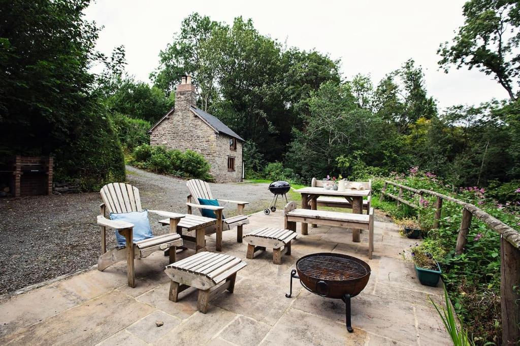 Cabalva Mill Cottage - Very Private And With Views Over The River Wye Clifford Экстерьер фото